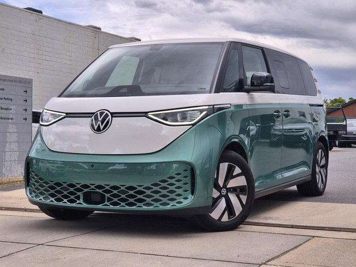 2024 Volkswagen ID. Buzz Pro BEV560
