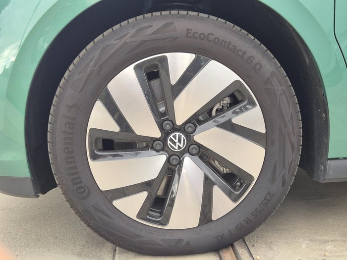 2024 Volkswagen ID. Buzz Pro BEV560