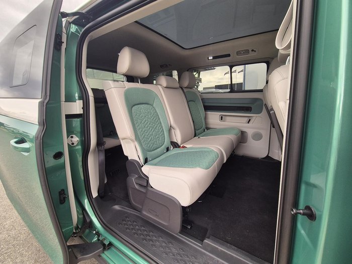 2024 Volkswagen ID. Buzz Pro BEV560