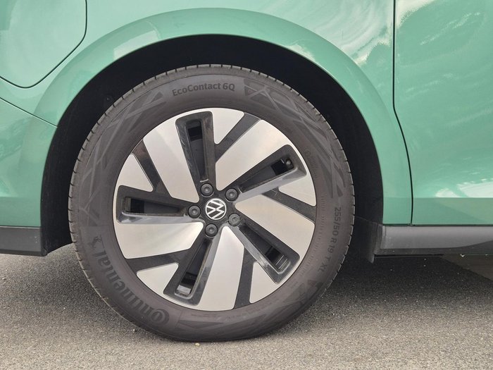 2024 Volkswagen ID. Buzz Pro BEV560