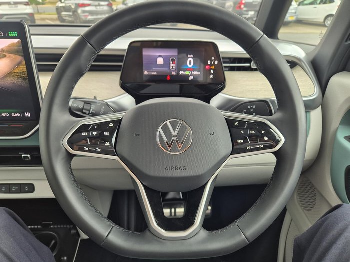 2024 Volkswagen ID. Buzz Pro BEV560