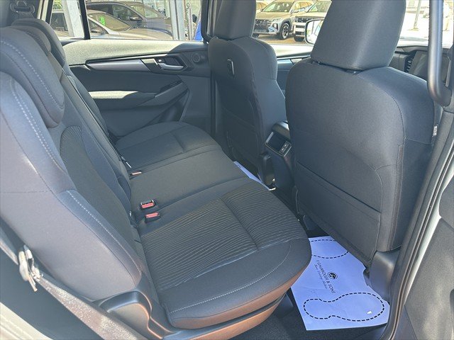 2025 ISUZU MU-X LS-M MU-X MY25.5 4 x 2 LSM 2.2L AT Mineral White