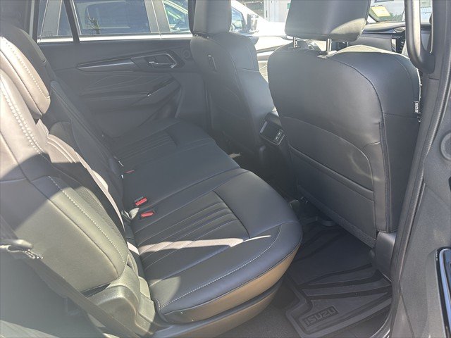 2025 ISUZU MU-X LS-T