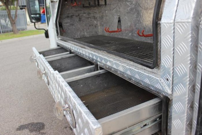 2014 Isuzu N Series NLR 200 WHITE