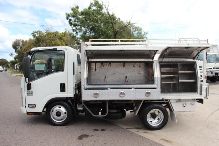 2014 Isuzu N Series NLR 200 WHITE