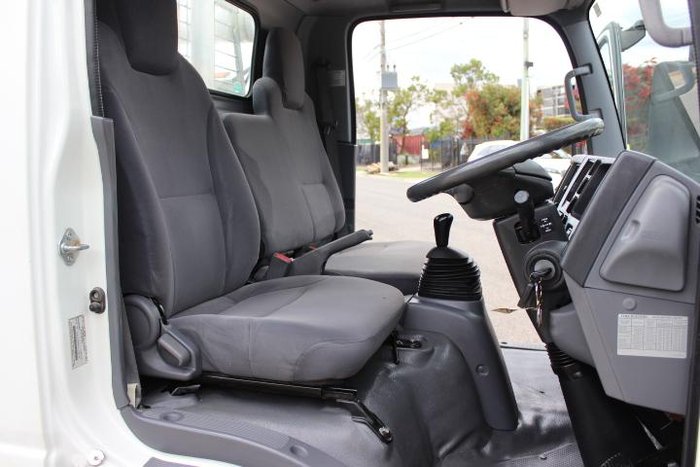 2014 Isuzu N Series NLR 200 WHITE