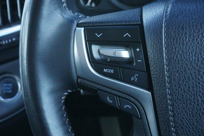 2020 Toyota Landcruiser VX