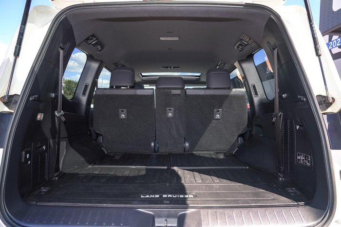 2024 Toyota Landcruiser VX