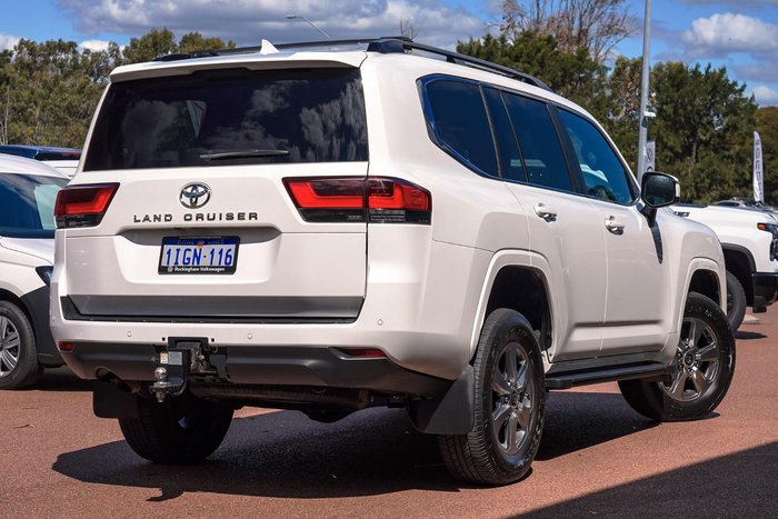 2024 Toyota Landcruiser VX