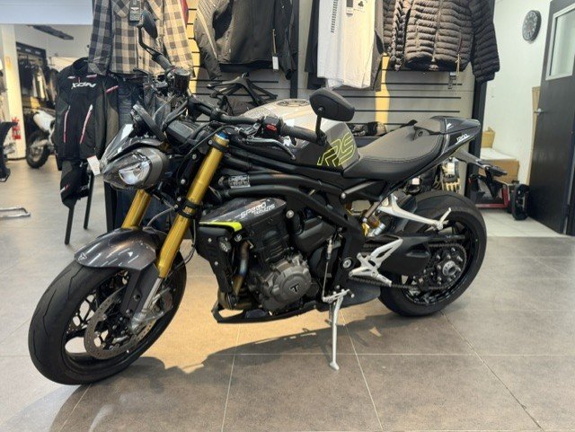 2025 Triumph SPEED TRIPLE 1200 RS YELLOW