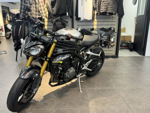 2025 Triumph SPEED TRIPLE 1200 RS YELLOW