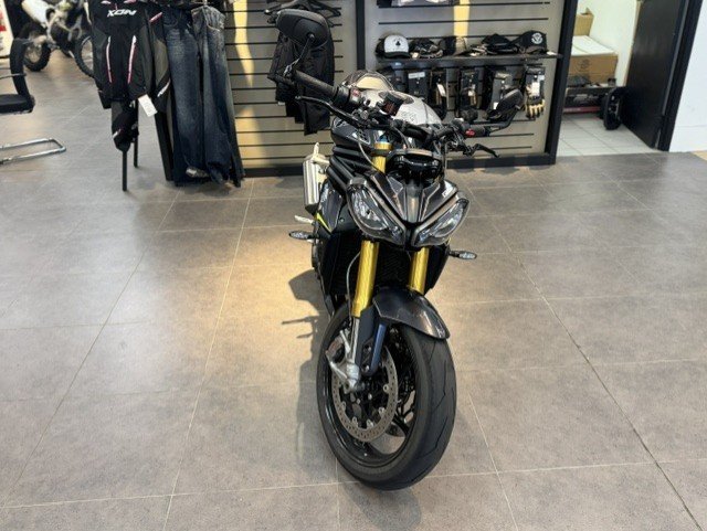 2025 Triumph SPEED TRIPLE 1200 RS YELLOW