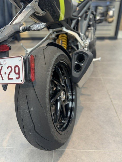 2025 Triumph SPEED TRIPLE 1200 RS YELLOW