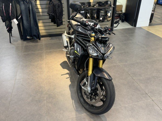2025 Triumph SPEED TRIPLE 1200 RS YELLOW