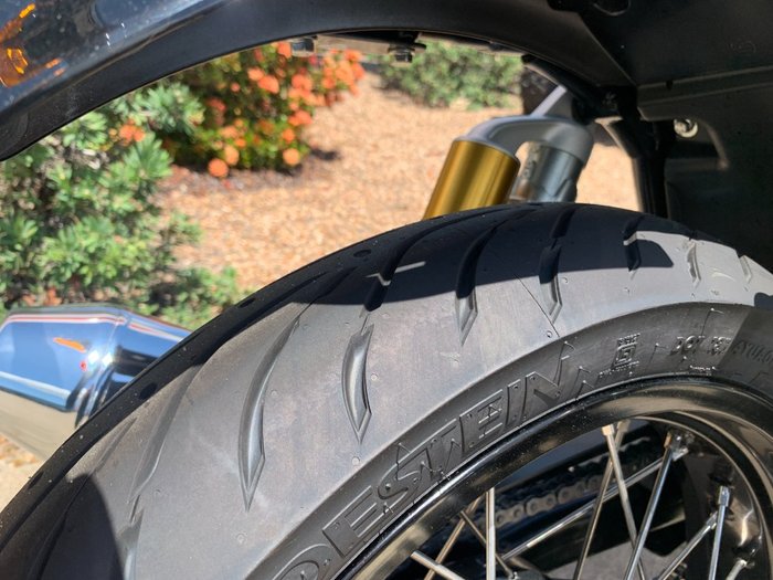 2025 Royal Enfield CONTINENTAL GT 650 E5 CLASSIC Brown/ Green