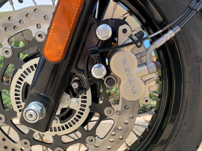 2025 Royal Enfield CONTINENTAL GT 650 E5 CLASSIC Brown/ Green