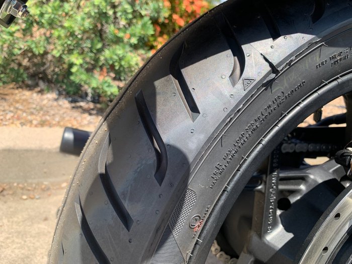 2025 Royal Enfield SHOTGUN 650 Green