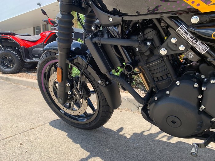 2025 Royal Enfield GUERILLA 450 Yellow