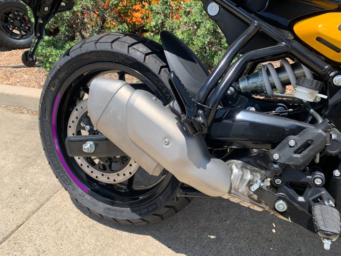 2025 Royal Enfield GUERILLA 450 Yellow