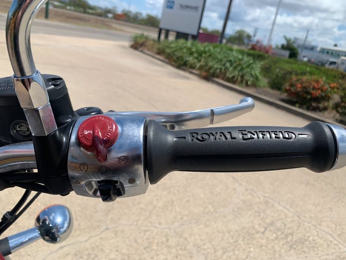 2025 Royal Enfield CLASSIC 650 Black