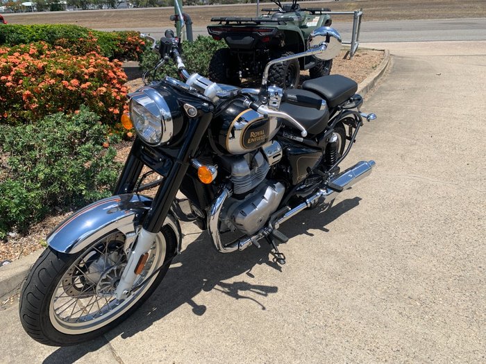 2025 Royal Enfield CLASSIC 650 Black