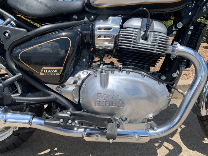 2025 Royal Enfield CLASSIC 650 Black