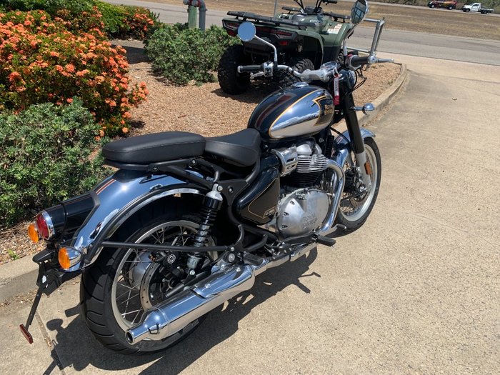 2025 Royal Enfield CLASSIC 650 Black