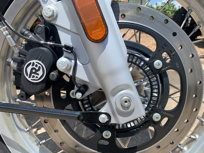 2025 Royal Enfield CLASSIC 650 Black