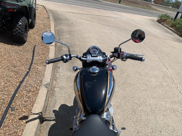 2025 Royal Enfield CLASSIC 650 Black