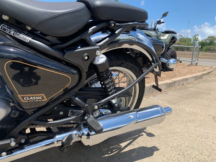 2025 Royal Enfield CLASSIC 650 Black