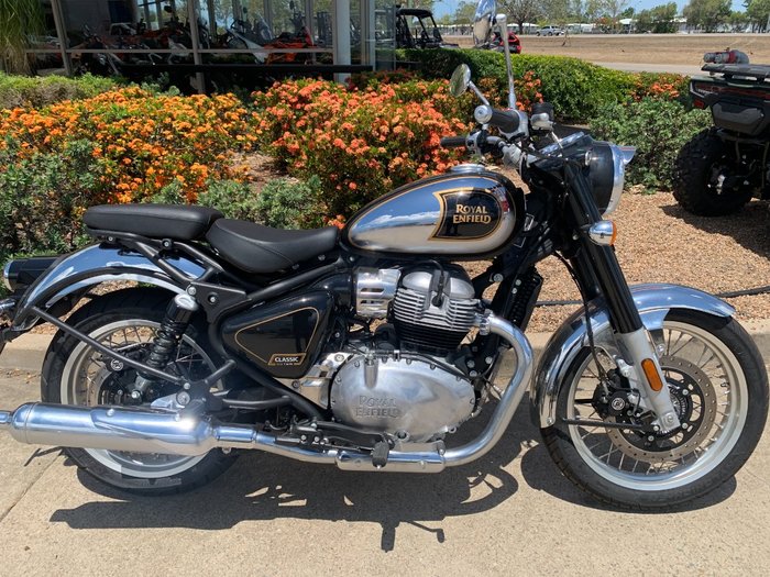 2025 Royal Enfield CLASSIC 650 Black