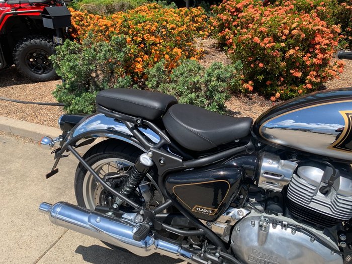 2025 Royal Enfield CLASSIC 650 Black