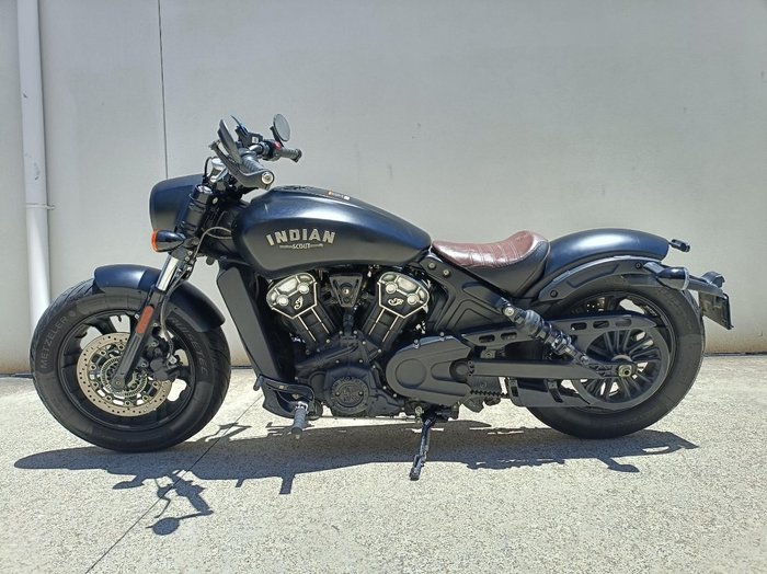 2022 INDIAN SCOUT BOBBER BLACK SMOKE
