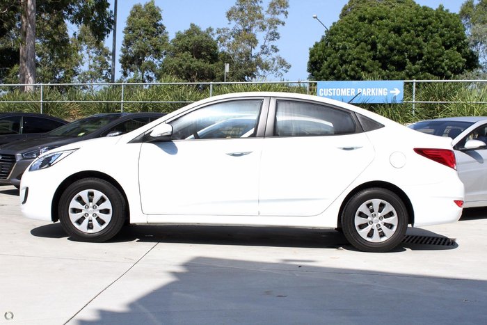 2017 Hyundai Accent Active