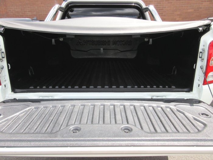 2016 Mitsubishi Triton Exceed