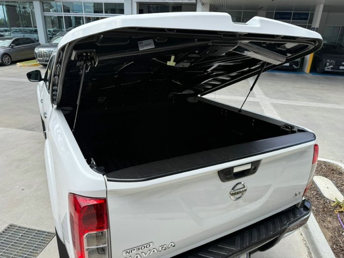 2016 Nissan Navara ST