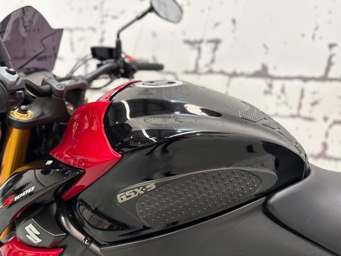 2018 Suzuki GSX-S1000 GSX-S Red