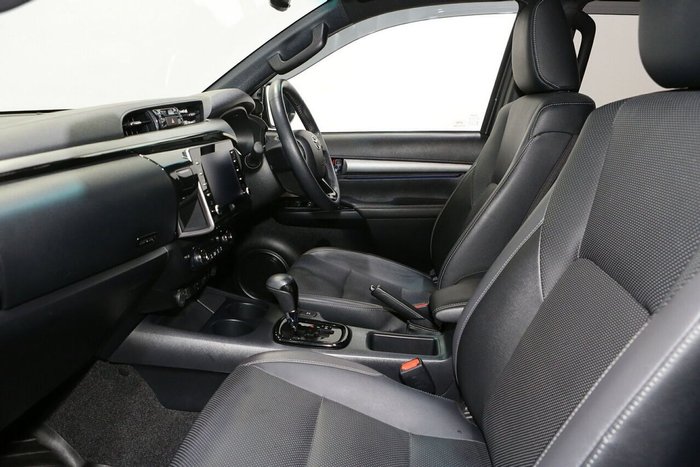 2020 Toyota Hilux Rogue