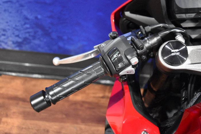 2023 Honda CBR650R Red