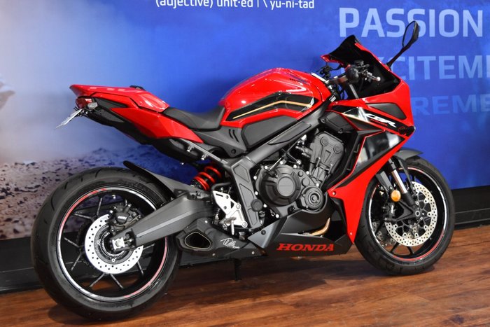 2023 Honda CBR650R Red