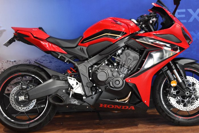 2023 Honda CBR650R Red