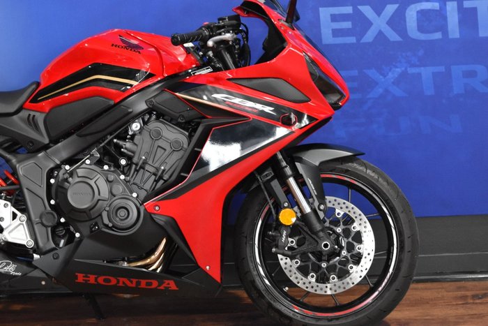 2023 Honda CBR650R Red