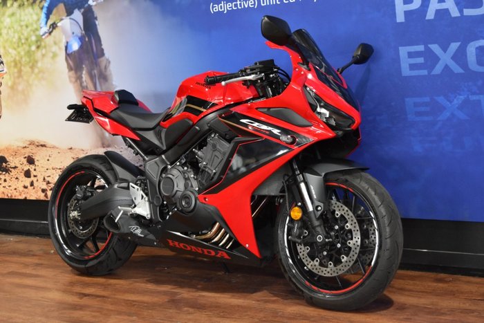 2023 Honda CBR650R Red