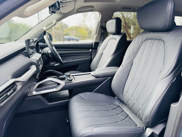 2024 LDV D90 Executive