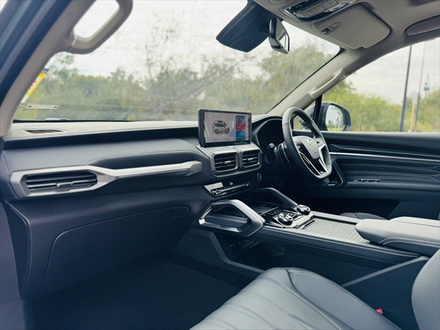 2024 LDV D90 Executive