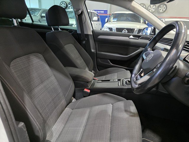 2021 Volkswagen Passat 206TSI R-Line