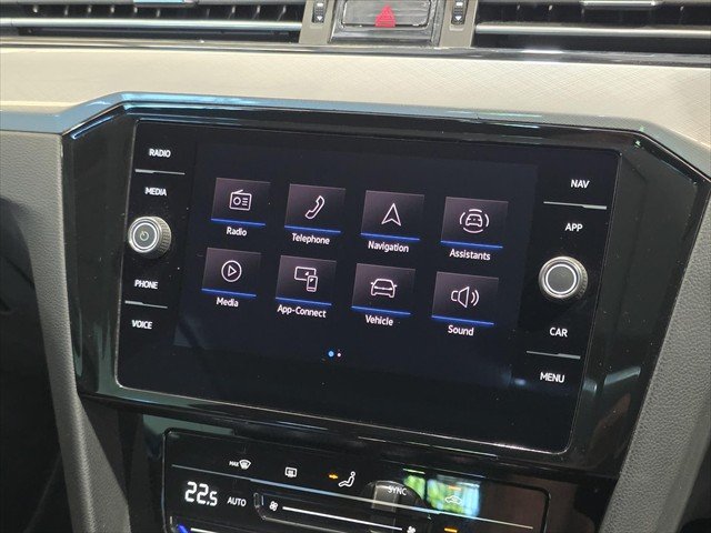 2021 Volkswagen Passat 206TSI R-Line