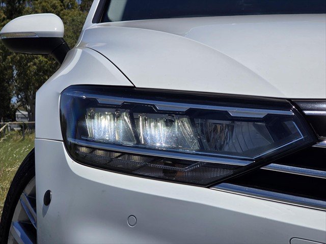 2021 Volkswagen Passat 206TSI R-Line