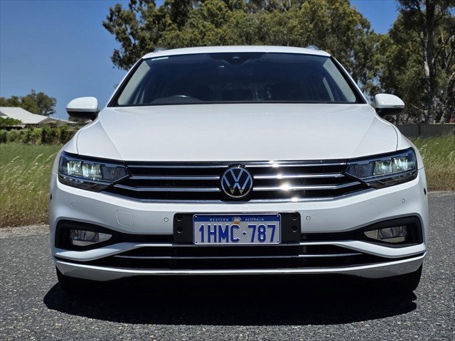 2021 Volkswagen Passat 206TSI R-Line