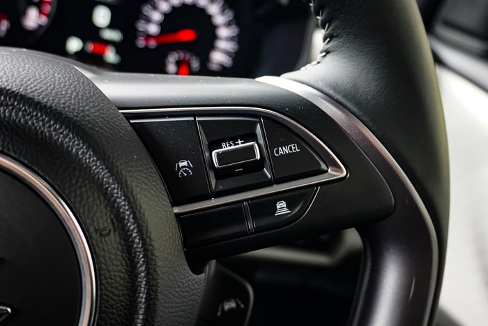 2025 Suzuki Swift Hybrid Plus